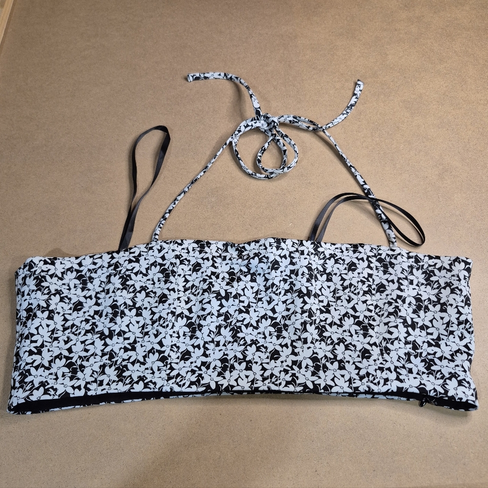 Bar III Black and White Floral Top